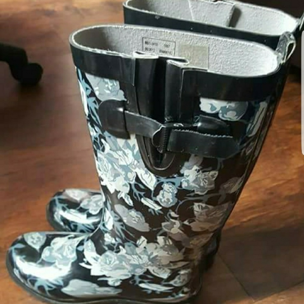 Rain boots